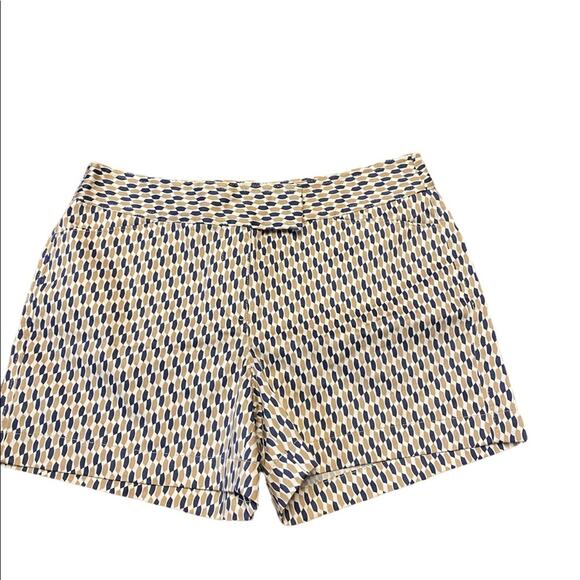 Ann Taylor Womens Size 8 Signature Dress Shorts/Straight through Hip & Thigh - Picture 1 of 5